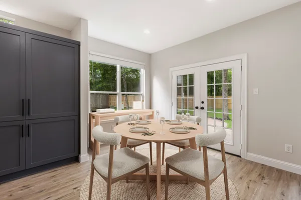 $770,000 | 35 Classic Oaks Place, The Woodlands, TX 77382