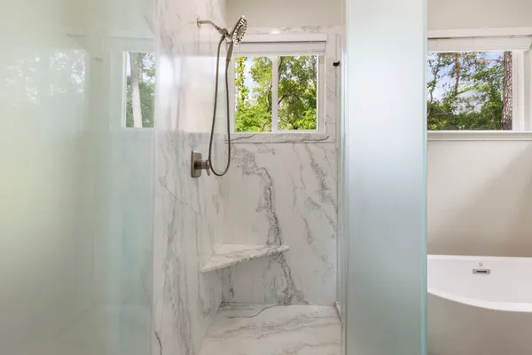 $770,000 | 35 Classic Oaks Place, The Woodlands, TX 77382