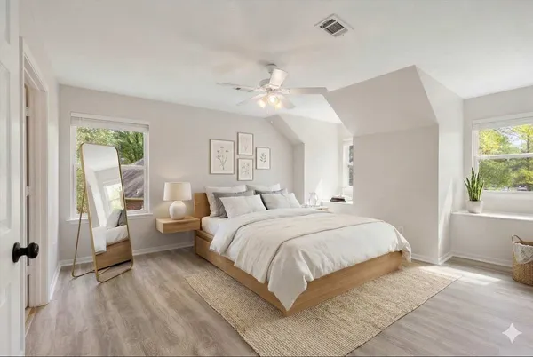 $770,000 | 35 Classic Oaks Place, The Woodlands, TX 77382