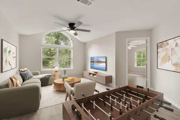 $770,000 | 35 Classic Oaks Place, The Woodlands, TX 77382