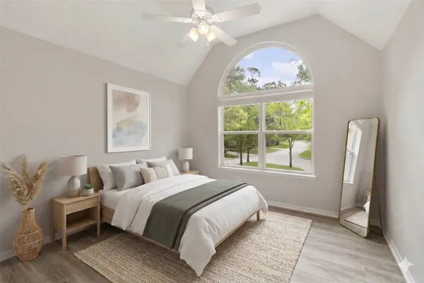 $770,000 | 35 Classic Oaks Place, The Woodlands, TX 77382