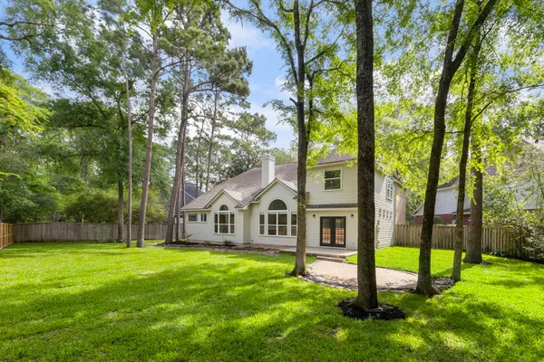 $770,000 | 35 Classic Oaks Place, The Woodlands, TX 77382