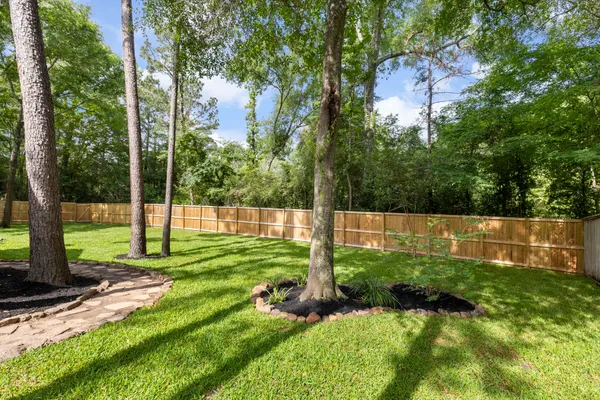 $770,000 | 35 Classic Oaks Place, The Woodlands, TX 77382