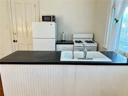 $1,200 | 738 Washington Avenue, Unit A, New Orleans, LA 70130