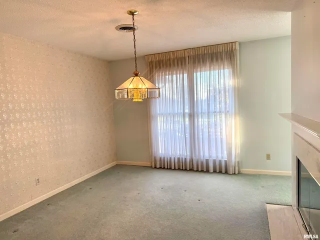 $289,900 | 1810 Paula Lane, Marion, IL 62959