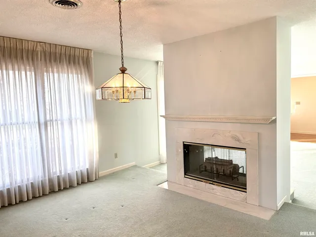 $289,900 | 1810 Paula Lane, Marion, IL 62959