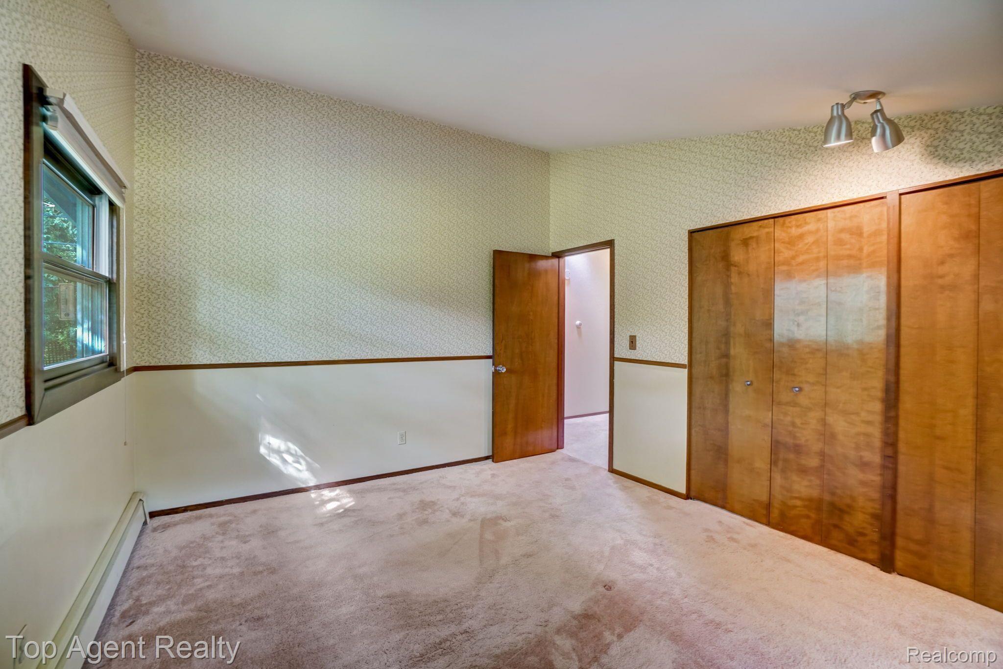 272 Gunder Court Rochester, MI 48309 - Photo 13 of 45 Gallery Image 13