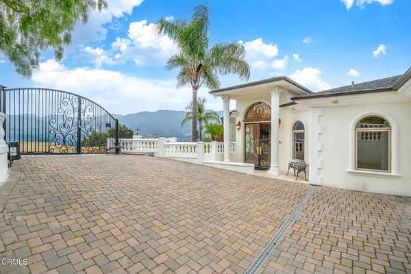 $3,180,000 | 450 Palmerstone Drive, La Canada Flintridge, CA 91011