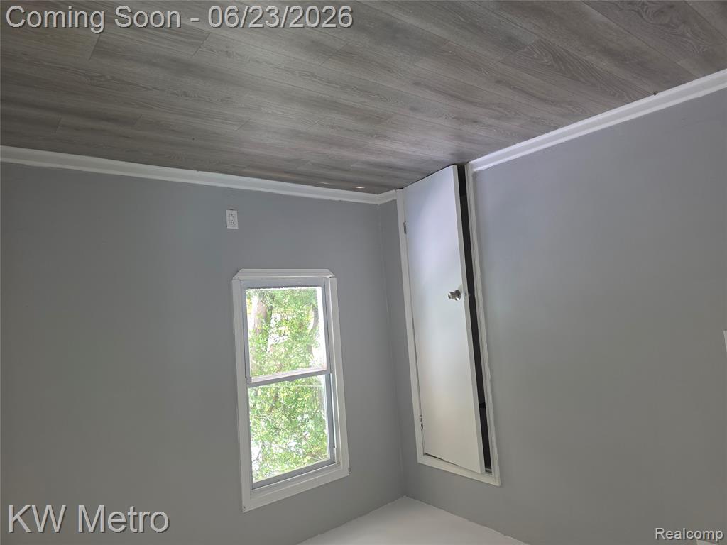 19350 Huntington Road Detroit, MI 48219 - Photo 11 of 16