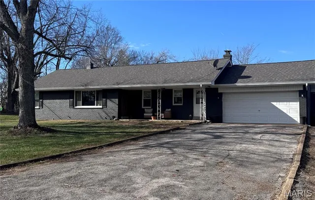 $271,000 | 2713 Ridge Drive, High Ridge, MO 63049