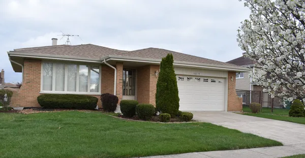 $399,500 | 16619 Tudor Lane, Tinley Park, IL 60477