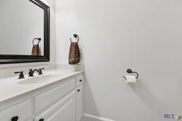 $639,900 | 11177 Toria Lane, St. Amant, LA 70774