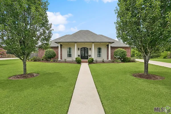 $639,900 | 11177 Toria Lane, St. Amant, LA 70774