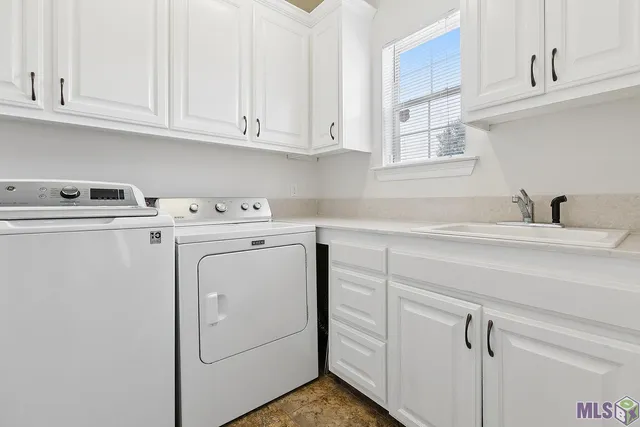 $639,900 | 11177 Toria Lane, St. Amant, LA 70774