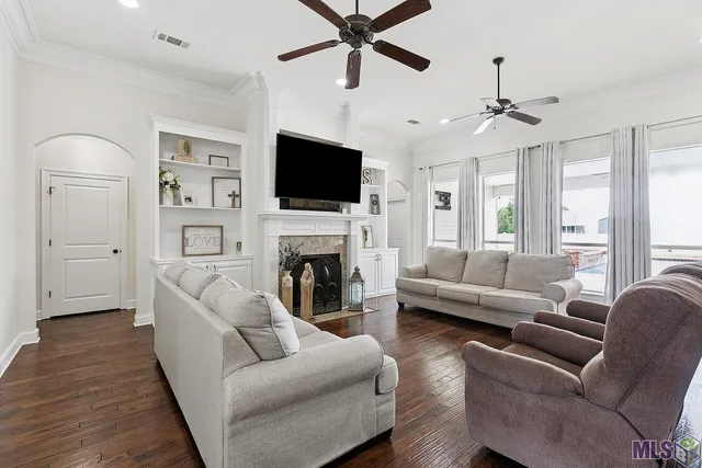 $639,900 | 11177 Toria Lane, St. Amant, LA 70774