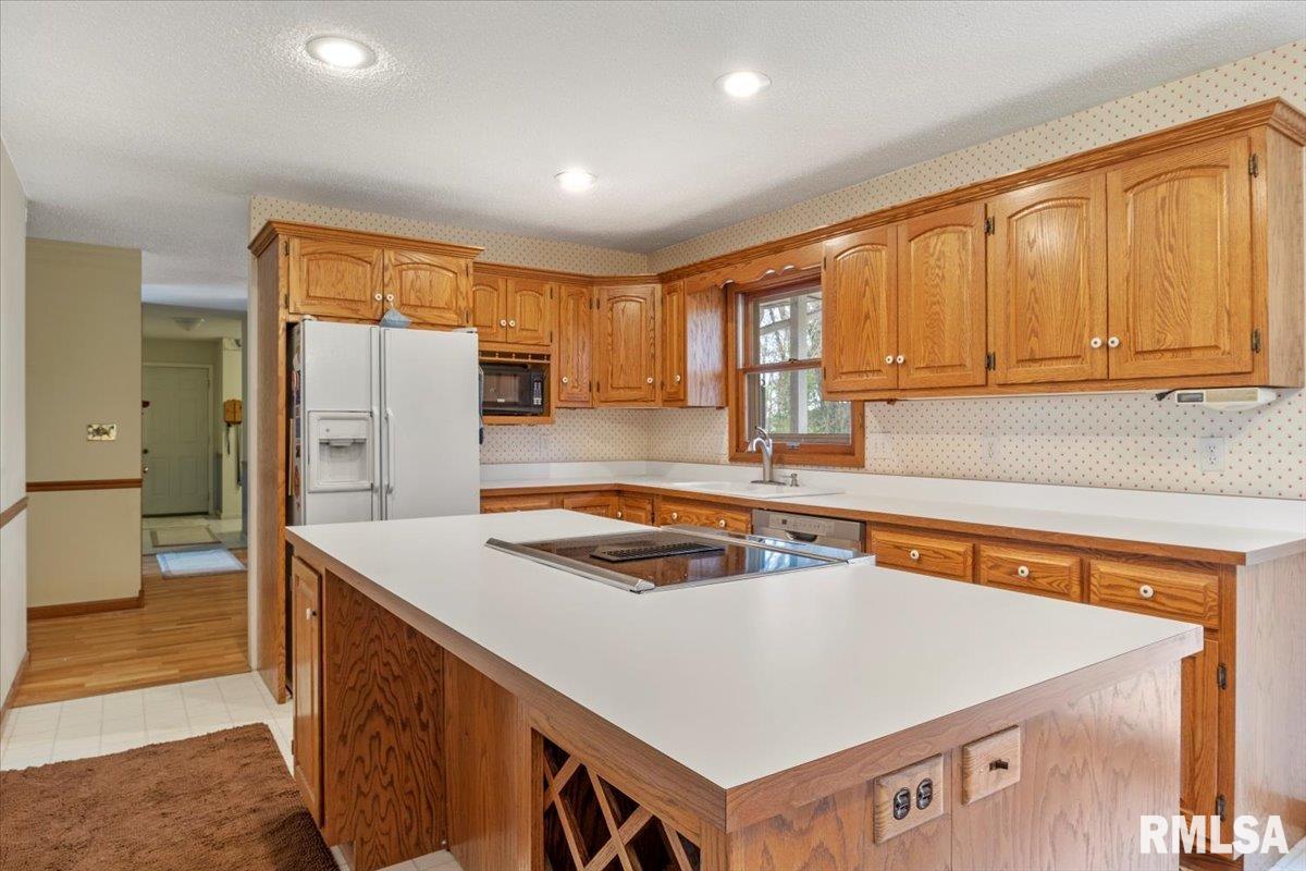7777 Olde Carriage Way Springfield, IL 62712 - Photo 11 of 41