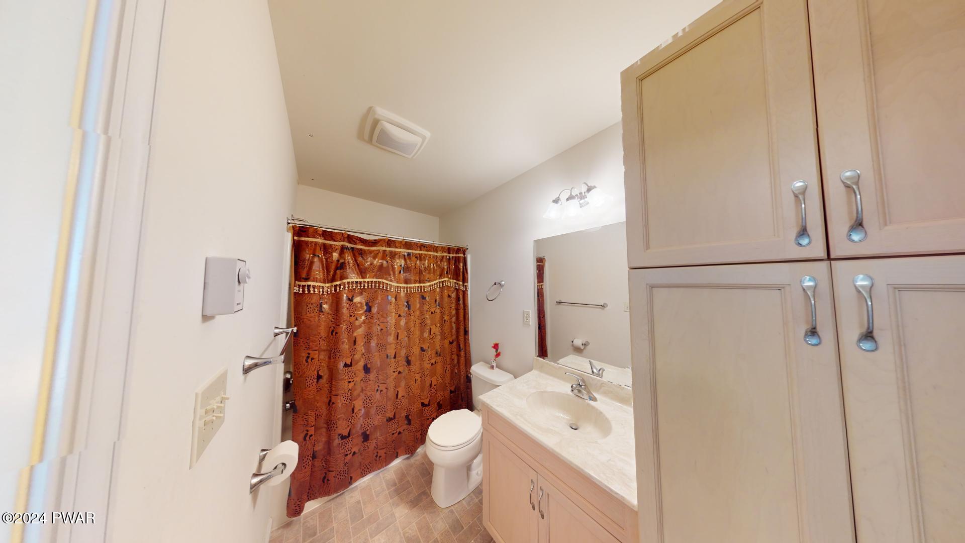 4365 Pine Ridge Drive East Bushkill, PA 18324 - Photo 34 of 50 4365-Pine-Ridge-Dr-11012024_163518