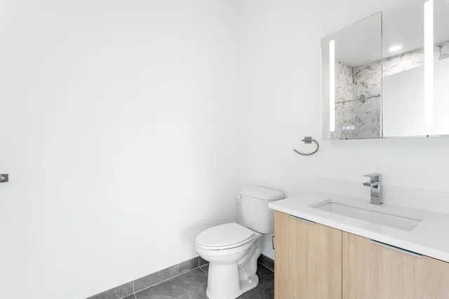 $2,292 | 175 West 7th Street, Unit 303, Bayonne, NJ 07002