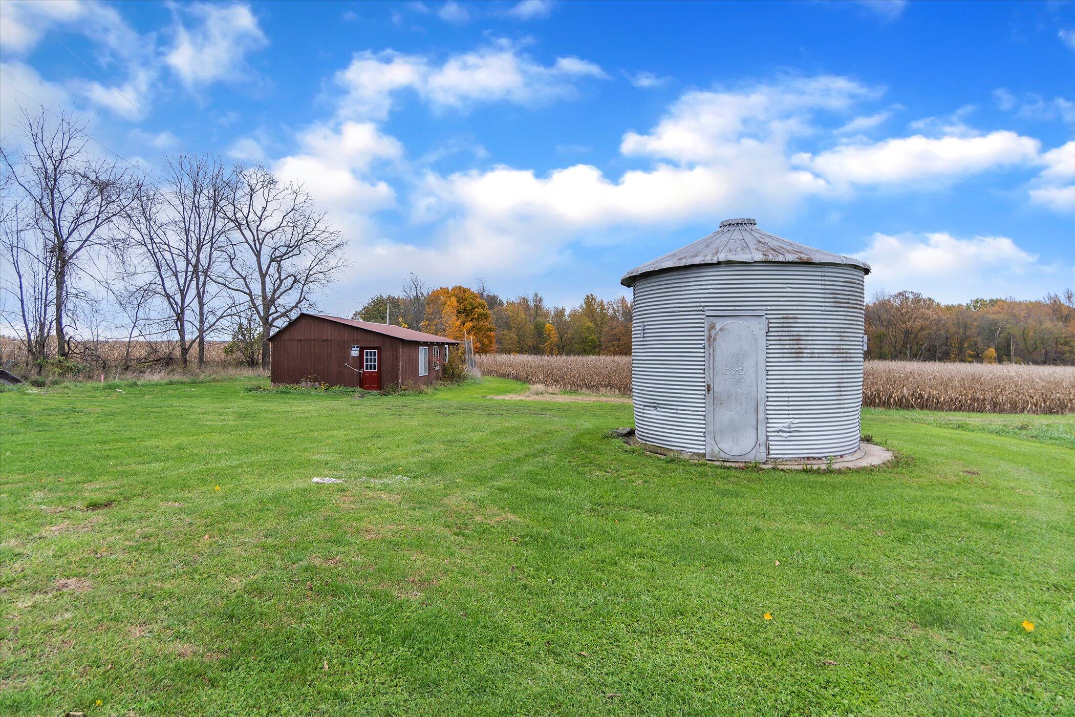 1151 East County Line Road Homer, MI 49245 - Photo 9 of 55 42-1151-E-County-Line-Rd-WindowStill-Rea
