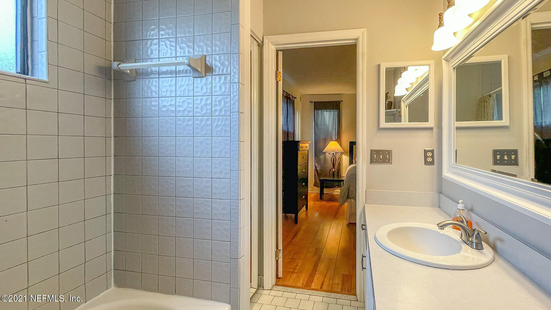 1756 Riley Street Jacksonville Beach, FL 32250 - Photo 20 of 29 020_Master Bathroom