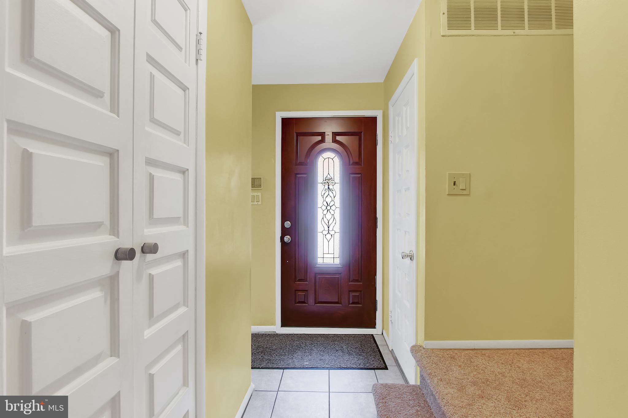 1909 Greenberry Road Baltimore, MD 21209 - Photo 3 of 33 Gallery Image 3