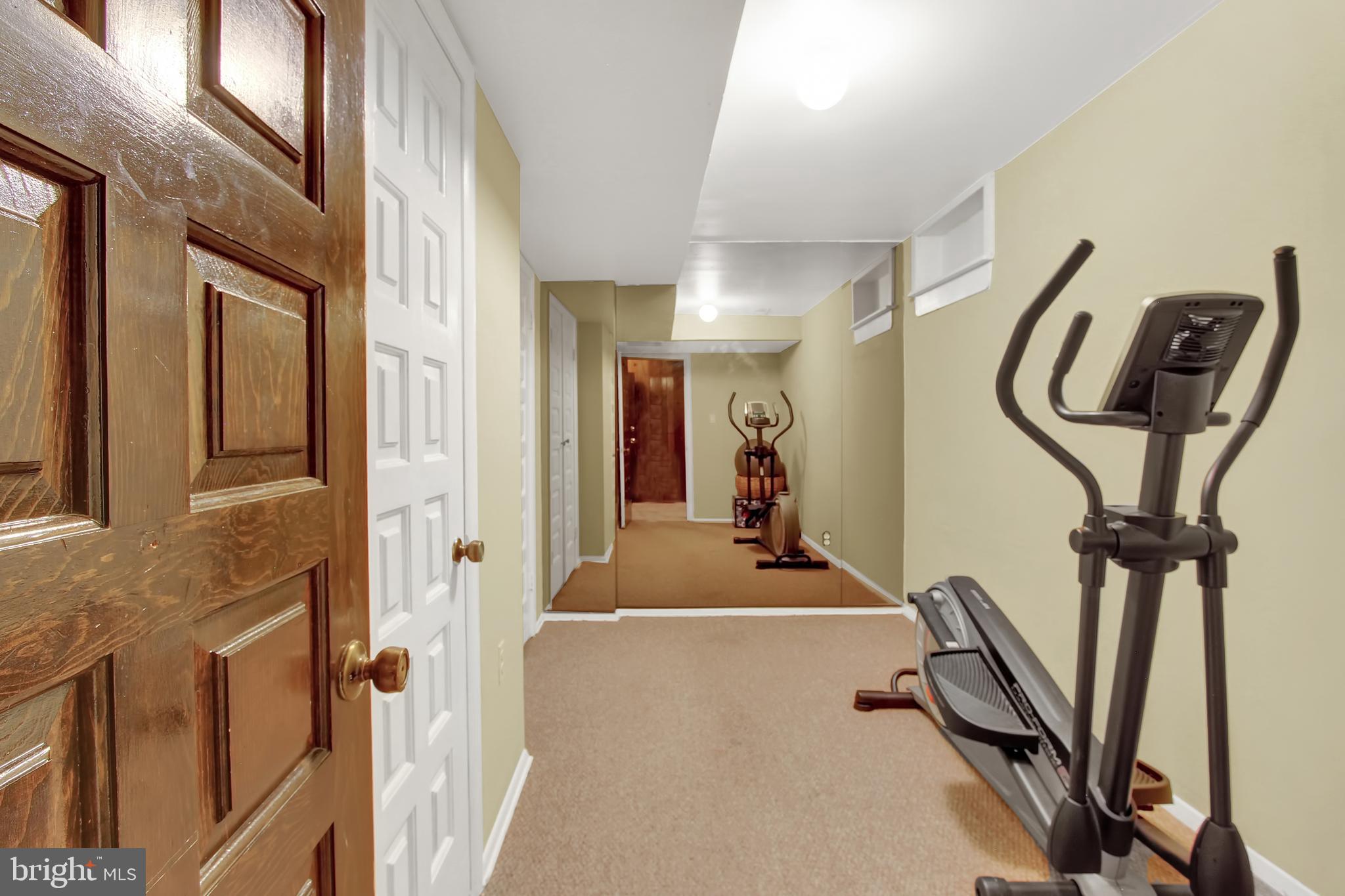 1909 Greenberry Road Baltimore, MD 21209 - Photo 22 of 33 Bonus room with full bathroom and closet