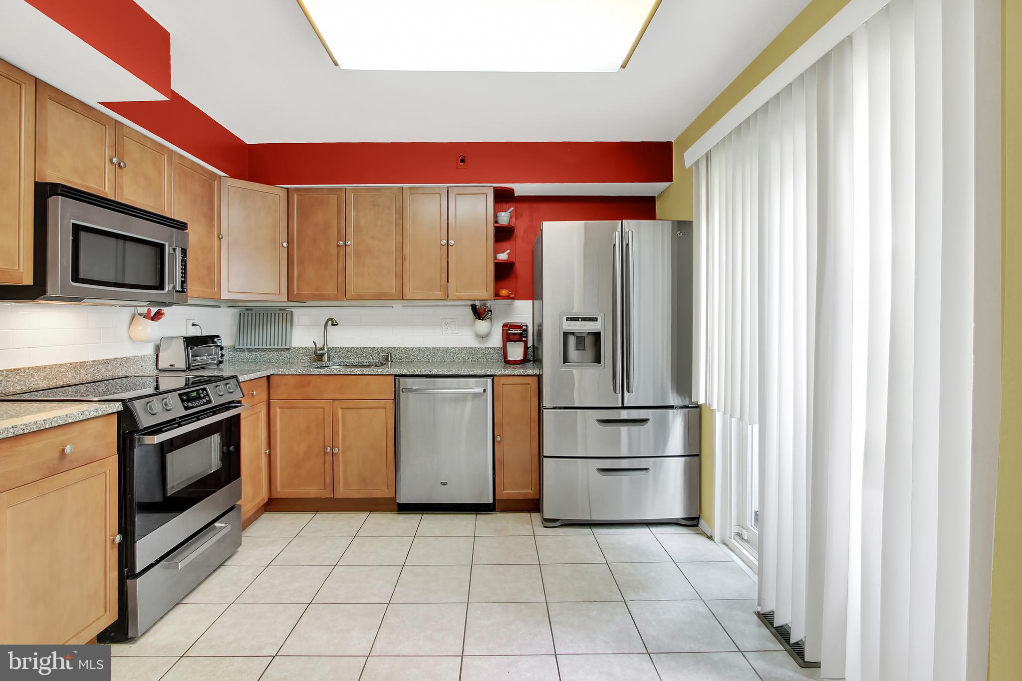 1909 Greenberry Road Baltimore, MD 21209 - Photo 5 of 33 Lots of sunlight in the kitchen