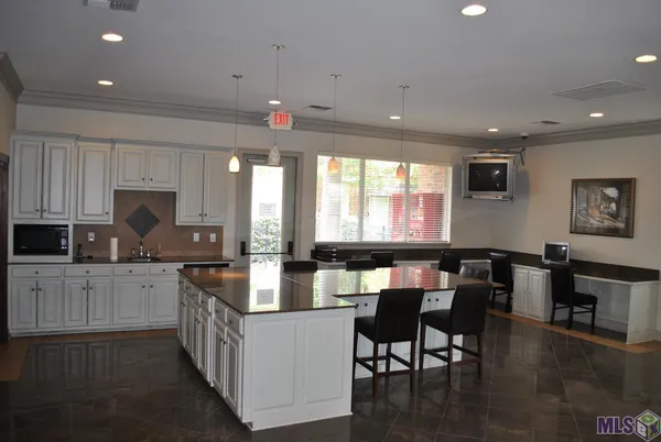 $220,000 | 4000 Lake Beau Pre Boulevard, Unit 160, Baton Rouge, LA 70820