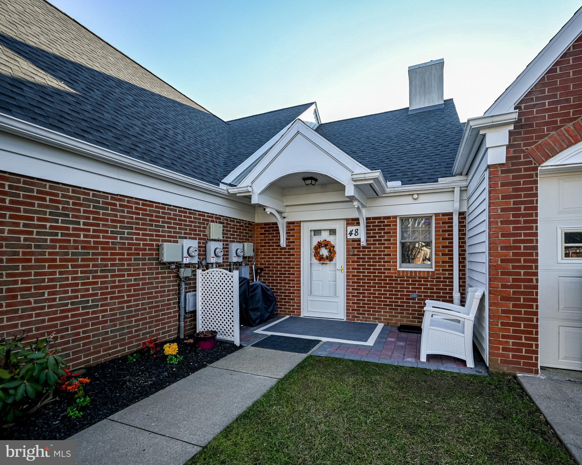 48 East Village Road Newark, DE 19713 - Photo 2 of 25 Pretty Entry