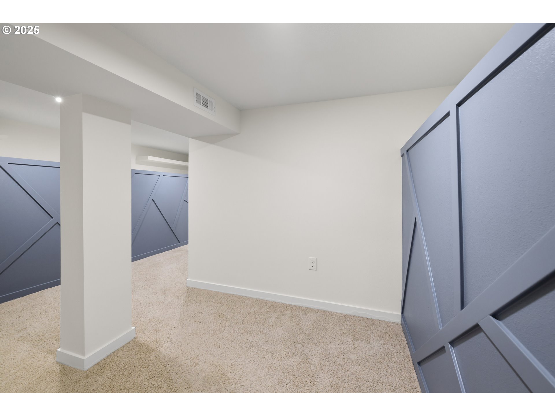 142 Northeast 128th Avenue Portland, OR 97230 - Photo 37 of 43 a view of an empty room