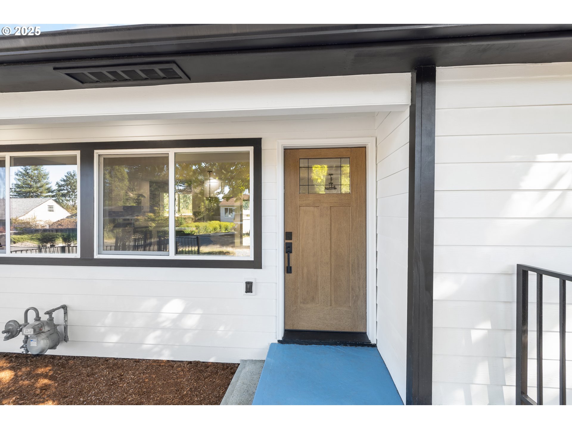 142 Northeast 128th Avenue Portland, OR 97230 - Photo 5 of 43 a view of a living room and a window