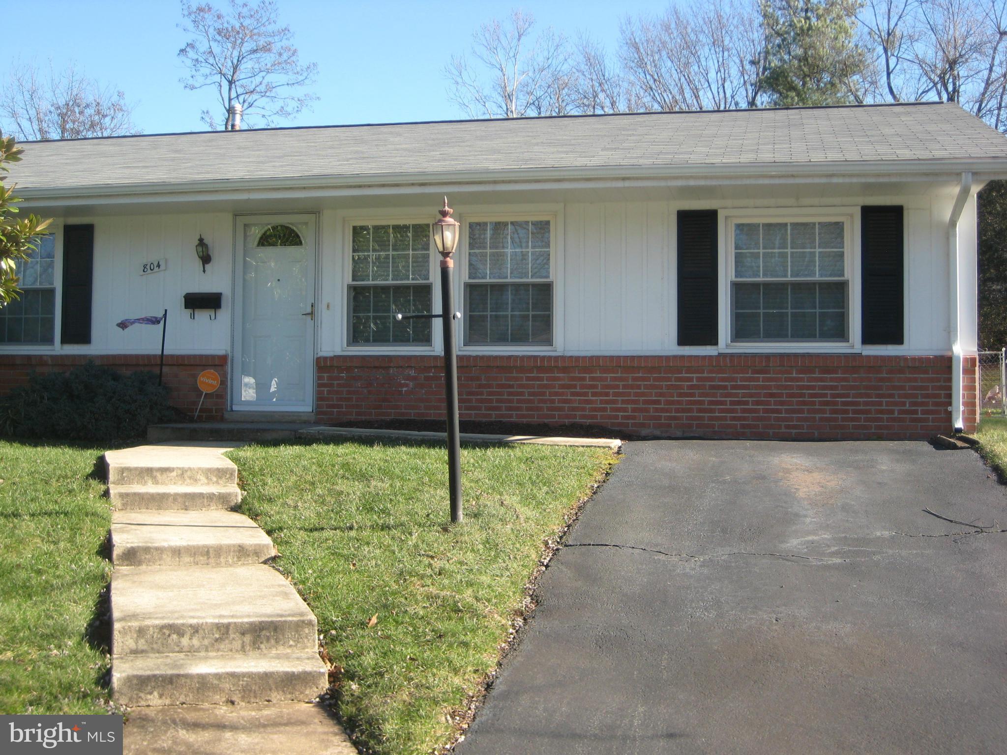 804 West Poplar Road Sterling, VA 20164 - Photo 2 of 22 Exterior (Front)