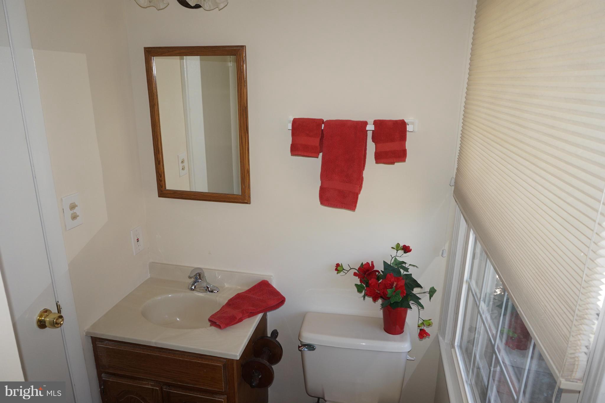 804 West Poplar Road Sterling, VA 20164 - Photo 11 of 22 Bath (Master)