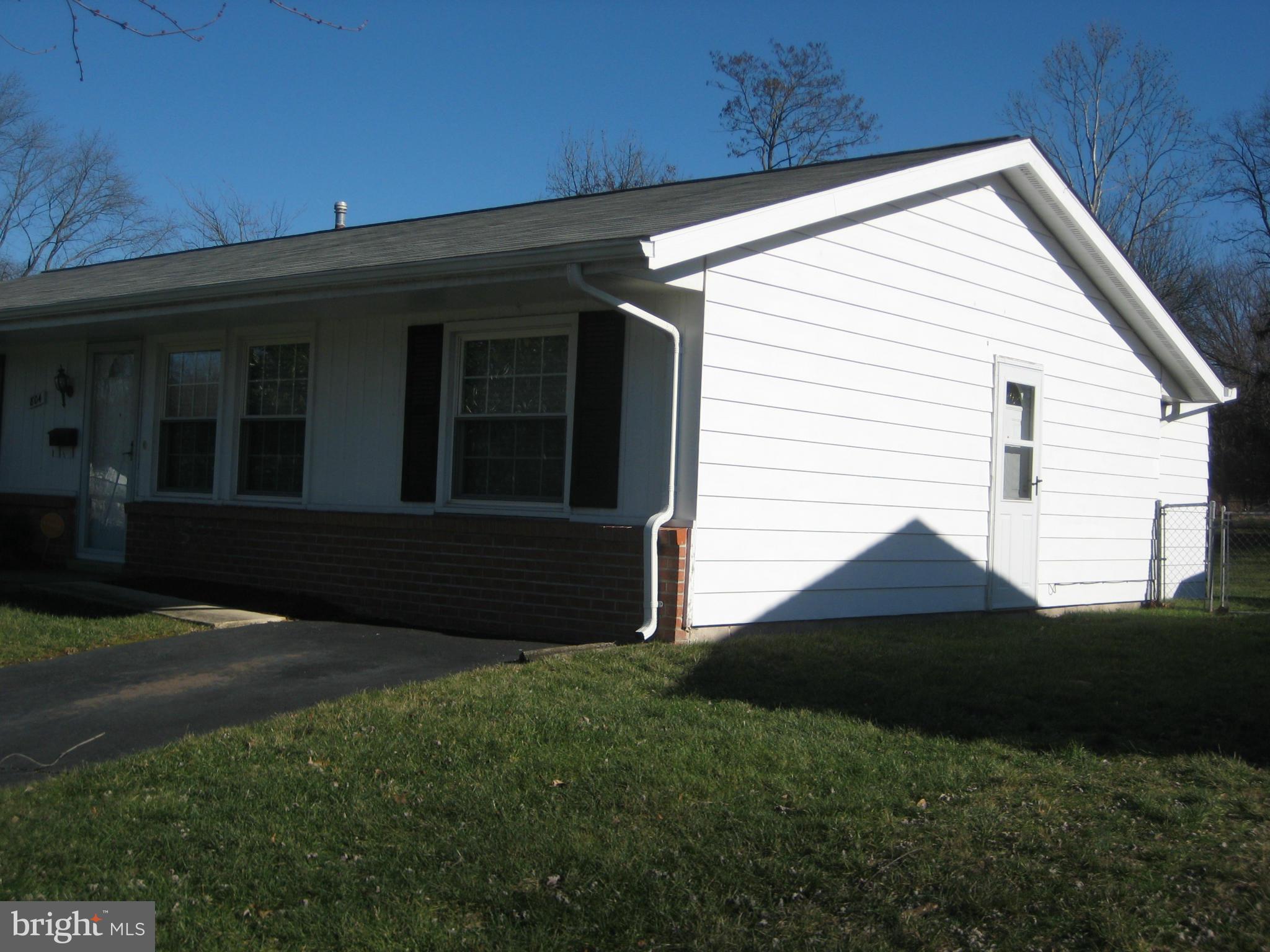 804 West Poplar Road Sterling, VA 20164 - Photo 3 of 22 Exterior (Front)