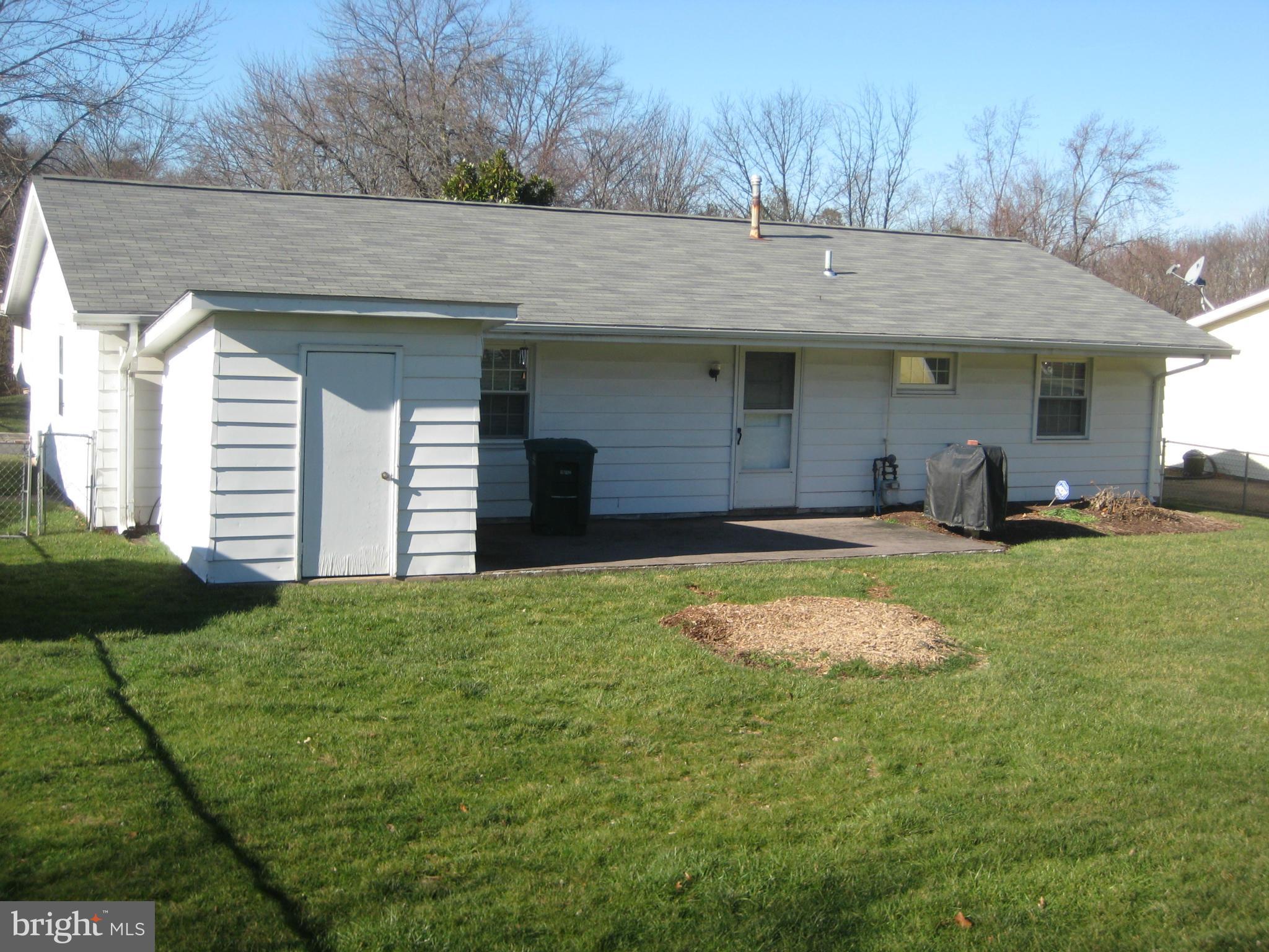 804 West Poplar Road Sterling, VA 20164 - Photo 21 of 22 Exterior (Rear)