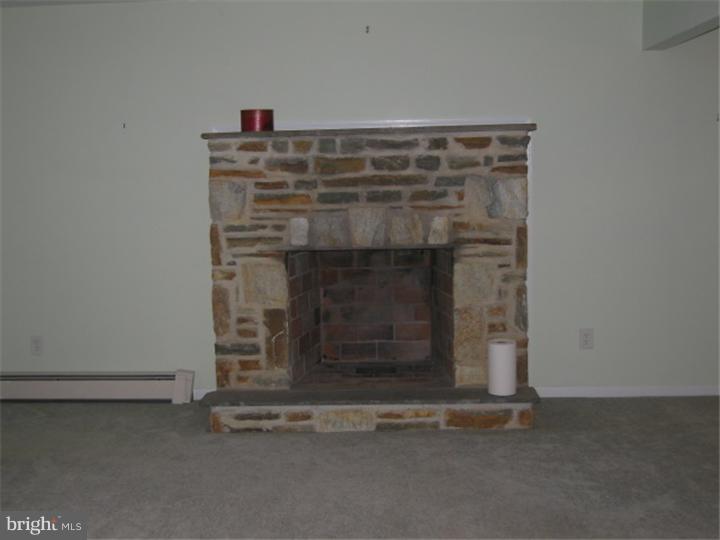 617 Pinney Road Huntingdon Valley, PA 19006 - Photo 4 of 24 Gallery Image 4