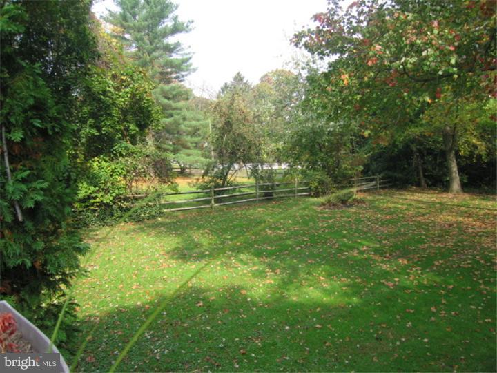 617 Pinney Road Huntingdon Valley, PA 19006 - Photo 10 of 24 Gallery Image 10