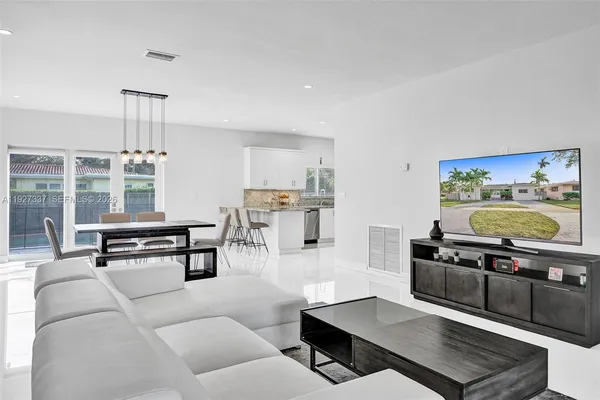 $5,900 | 1102 Meadow Lark Avenue, Miami Springs, FL 33166