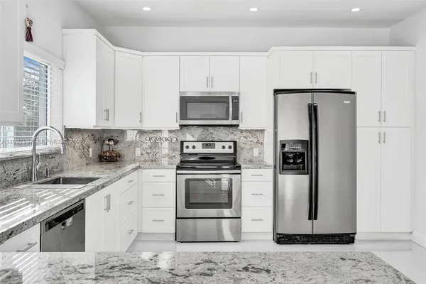 $5,900 | 1102 Meadow Lark Avenue, Miami Springs, FL 33166