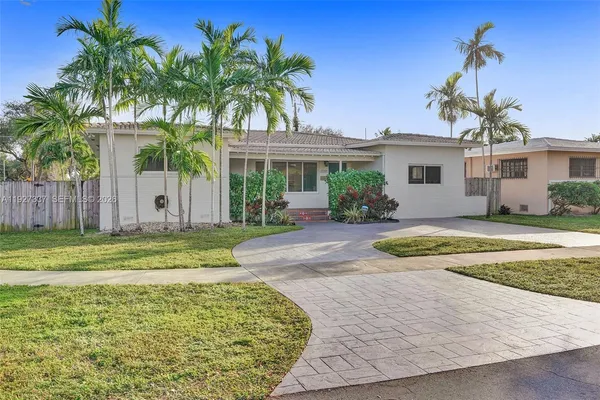 $5,900 | 1102 Meadow Lark Avenue, Miami Springs, FL 33166