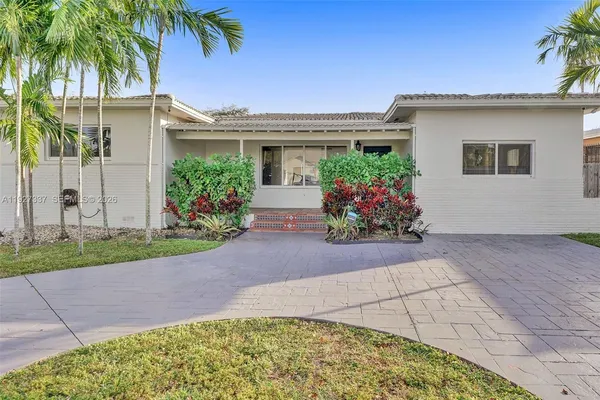 $5,900 | 1102 Meadow Lark Avenue, Miami Springs, FL 33166