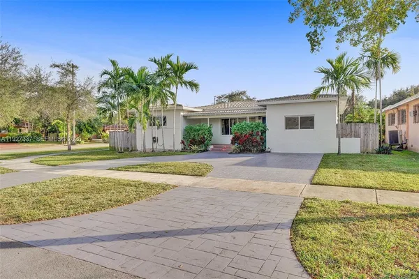 $5,900 | 1102 Meadow Lark Avenue, Miami Springs, FL 33166