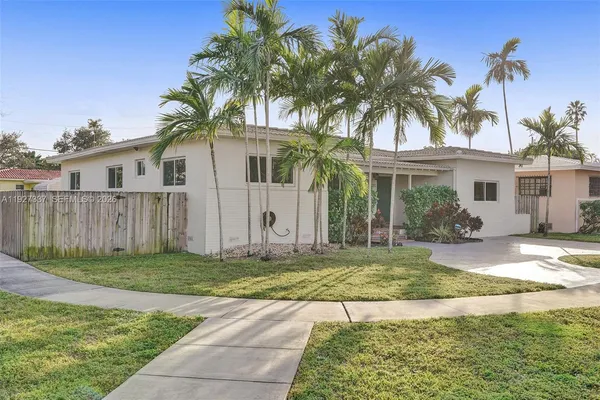 $5,900 | 1102 Meadow Lark Avenue, Miami Springs, FL 33166