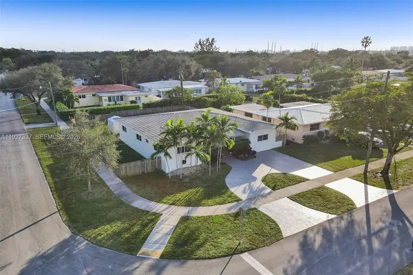 $5,900 | 1102 Meadow Lark Avenue, Miami Springs, FL 33166