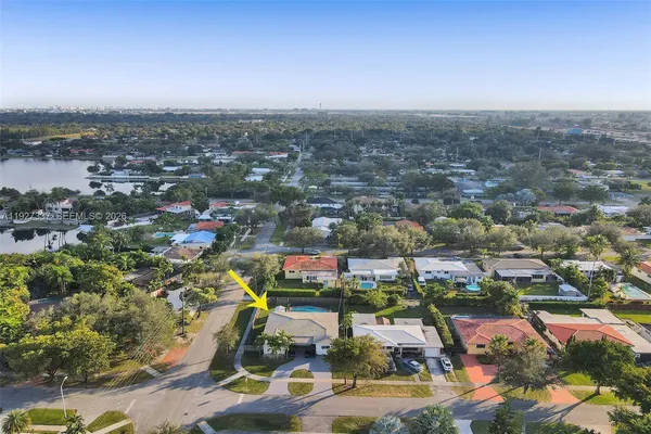 $5,900 | 1102 Meadow Lark Avenue, Miami Springs, FL 33166