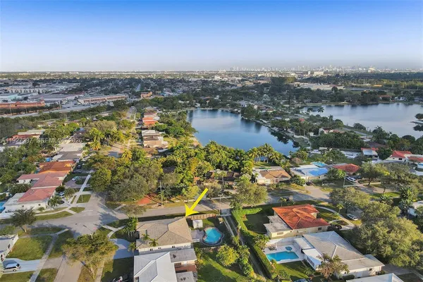 $5,900 | 1102 Meadow Lark Avenue, Miami Springs, FL 33166