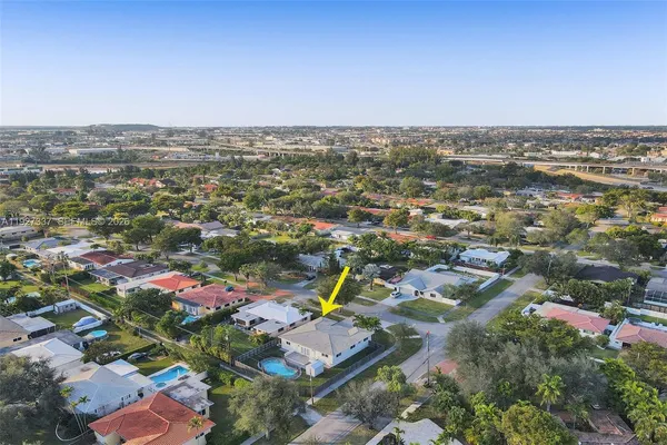 $5,900 | 1102 Meadow Lark Avenue, Miami Springs, FL 33166