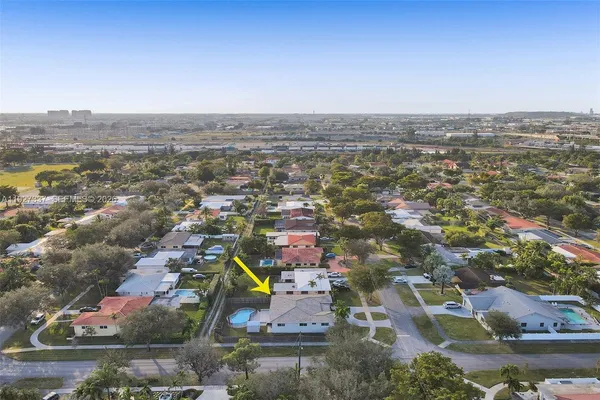 $5,900 | 1102 Meadow Lark Avenue, Miami Springs, FL 33166