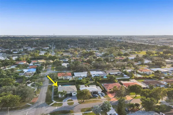 $5,900 | 1102 Meadow Lark Avenue, Miami Springs, FL 33166