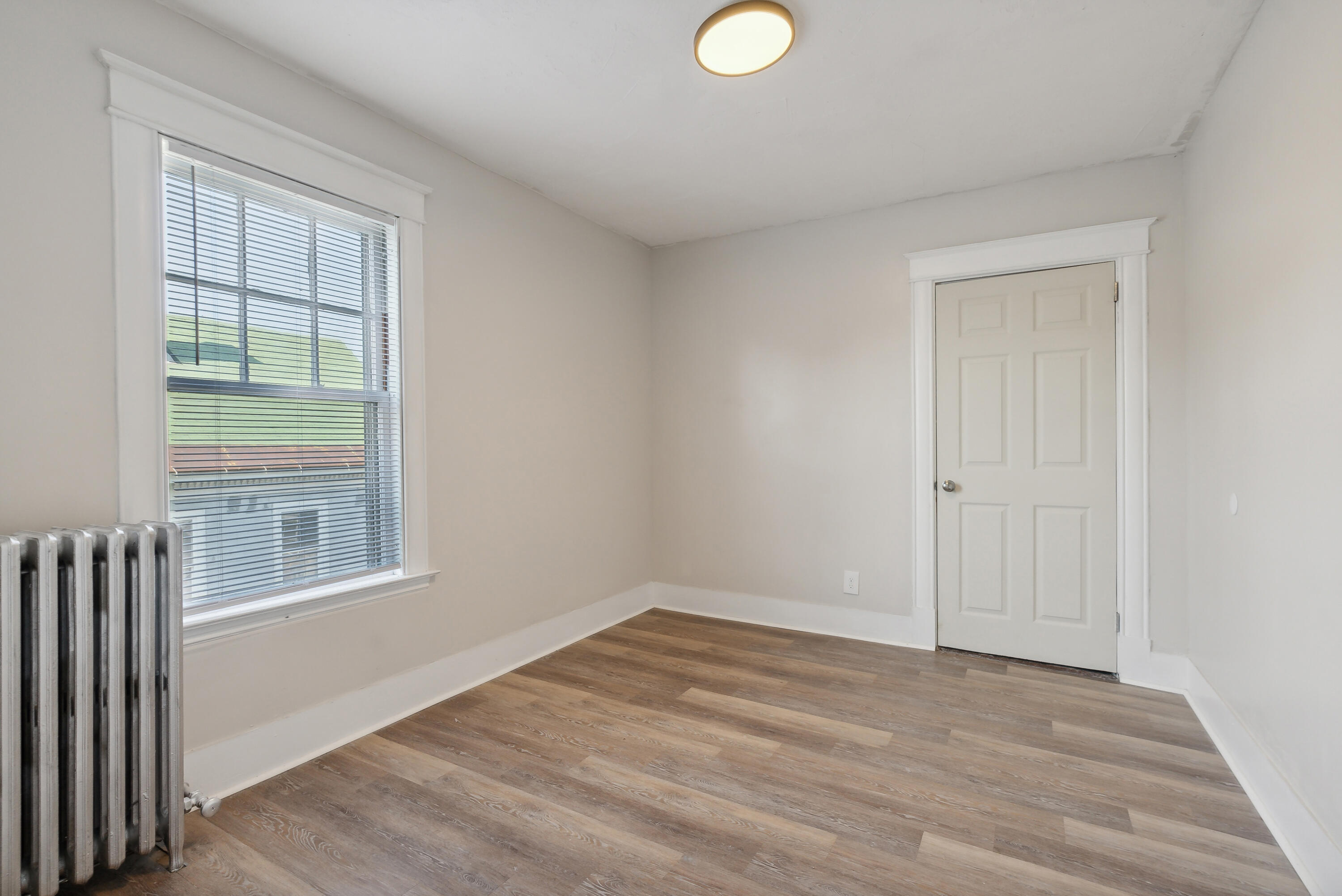37 Union Street Lewiston, ME 04240 - Photo 14 of 53 DSC08077